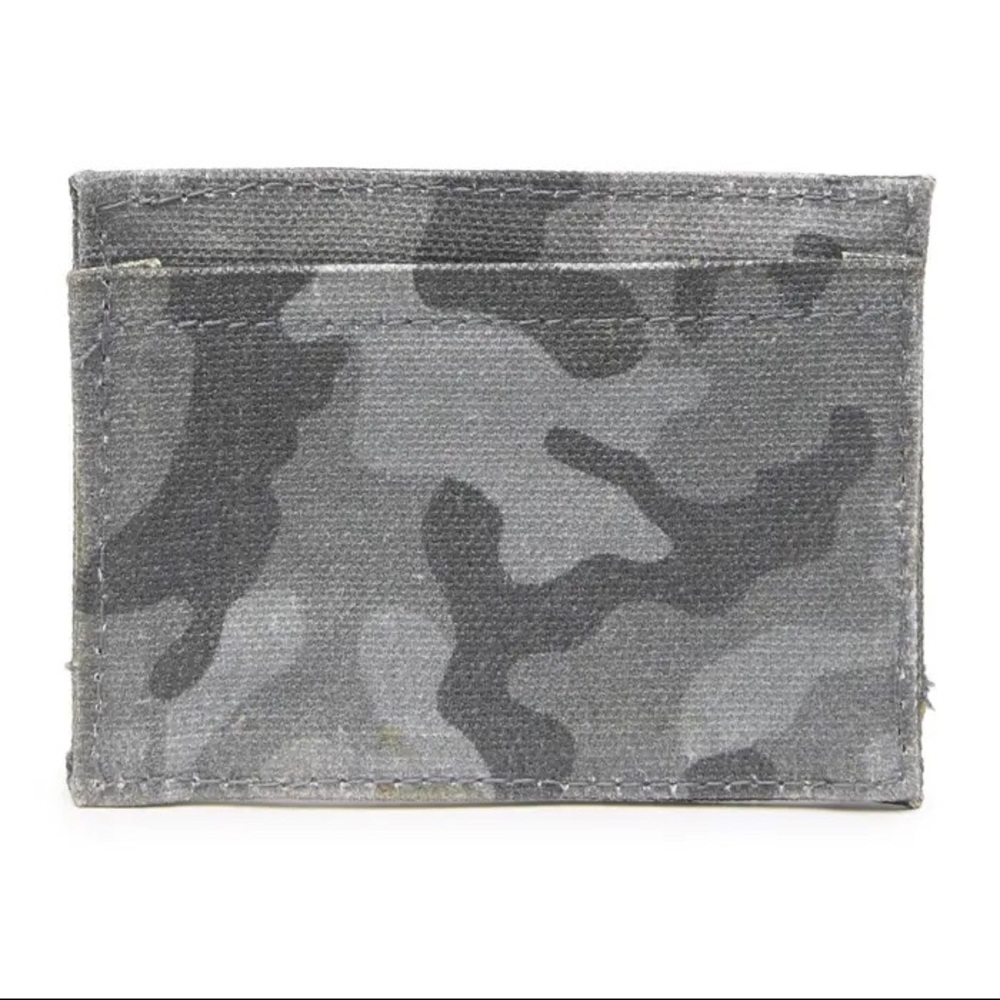 🆕 To The Market Slim Card Holder Wallet in Camo Print (810)